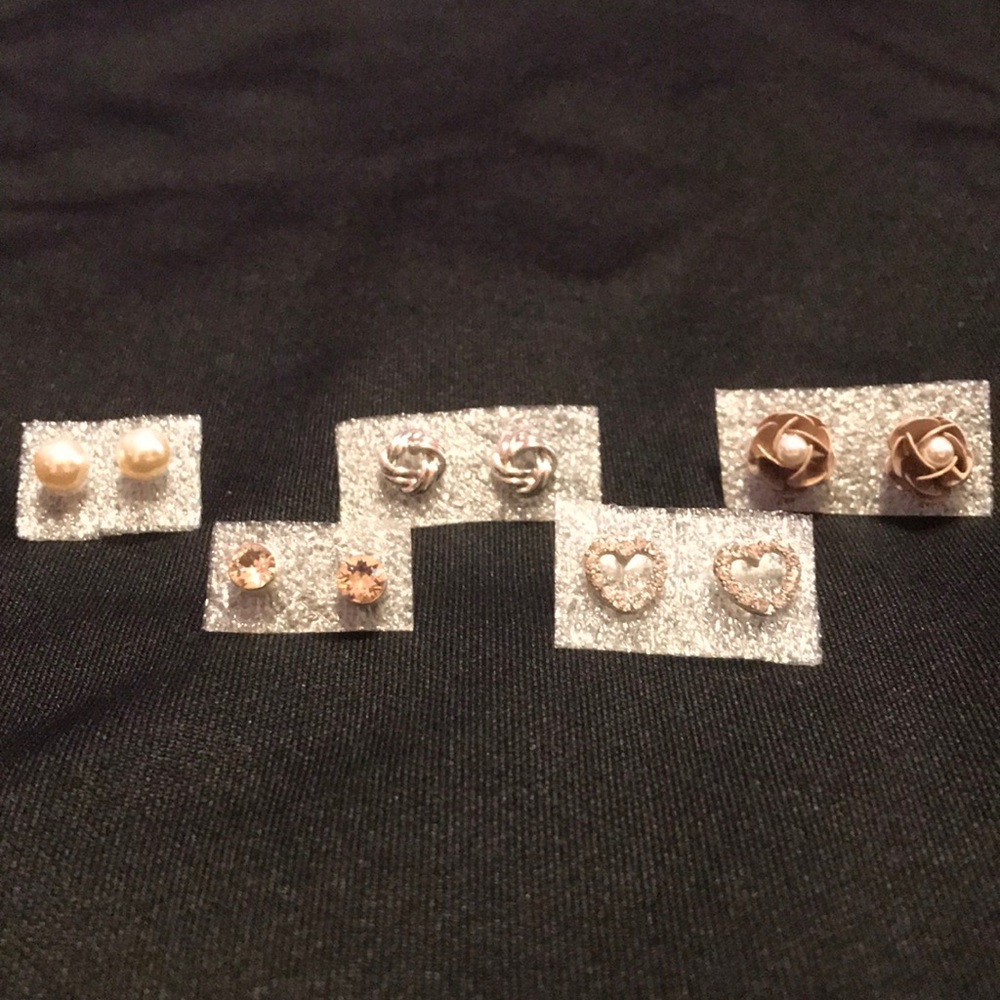Lot of 5 stud earrings